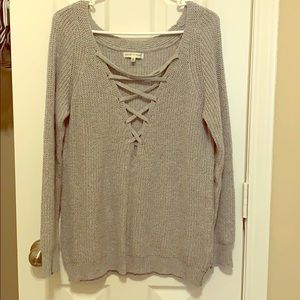 Cute Great sweater cute cross cross front size med